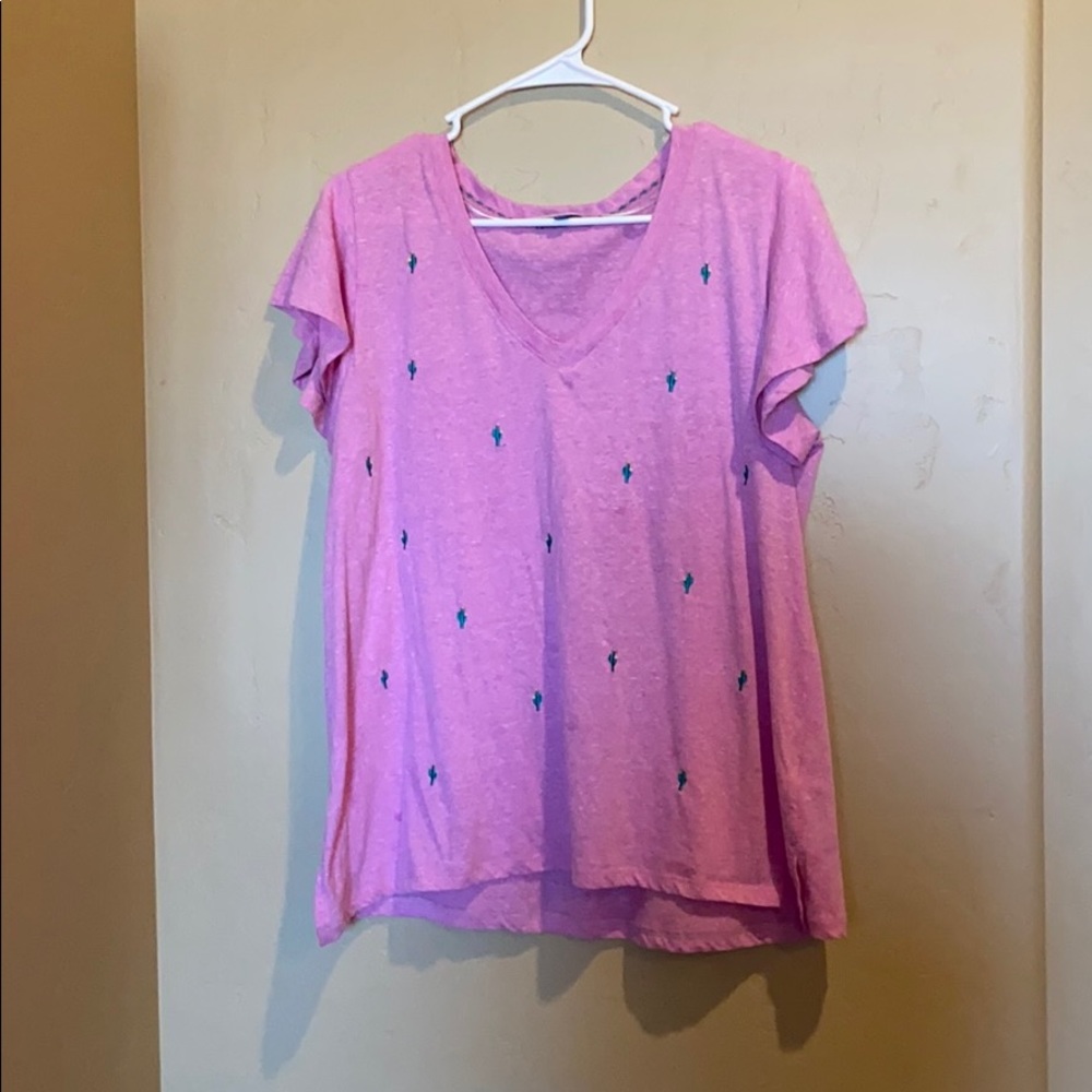 Pink flutter sleeve tee by Democracy (L)
